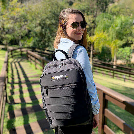 Na Happy voc&ecirc; pode fazer aulas todos os dias, sem pagar nada a mais por isto. Al&eacute;m das aulas de Gram&aacute;tica e Conversa&ccedil;&atilde;o, temos muitas aulas especiais, porque aprender Ingl&ecirc;s tem que ser gostoso. Para tornar a experi&ecirc;ncia ainda mais Happy, durante o curso, o aluno ter&aacute; aulas como: Wine Class (Degusta&ccedil;&atilde;o de Vinhos e queijos), Beer Class (onde o aluno aprende desde a prepara&ccedil;&atilde;o da cerveja, at&eacute; a degusta&ccedil;&atilde;o), Game Class, Poker Class e para os alunos do Business, temos Business Classes. Ainda n&atilde;o acabou, temos muitos Eventos de Imers&atilde;o, cujo foco &eacute; fazer nosso aluno falar ingl&ecirc;s em um ambiente descontraido e informal. Vem ser Happy, um mundo de EXCLUSIVIDADES t&aacute; esperando por voc&ecirc;.